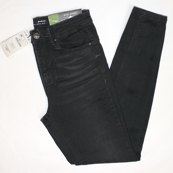stradivarius body shape jeans